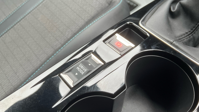 Peugeot 2008 1.2 PureTech 130 Allure Premium+ 5dr Petrol Estate